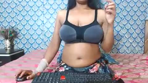 Snapshot of lovefunnitya chatting on October 2, 12:39 am Divya online show from October 2, 12:39 am