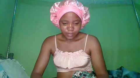 lovegal335 online show from April 2, 10:18 pm