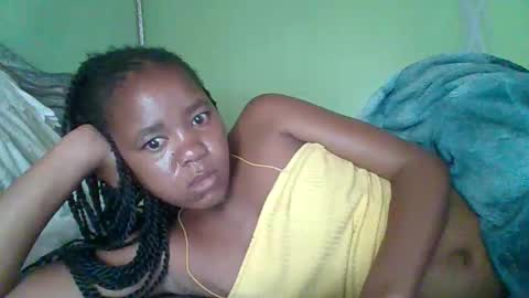 lovegal335 online show from April 15, 8:10 am