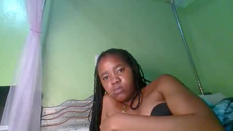 lovegal335 online show from April 21, 8:12 pm