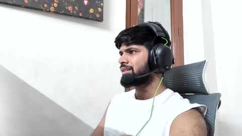 Snapshot of lovehairyindian chatting on May 8, 10:59 pm Indian hairy online show from May 8, 10:59 pm