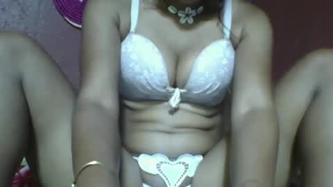 Snapshot of loveinlife750427 chatting on February 6, 9:43 am loveinlife750427 online show from February 6, 9:43 am