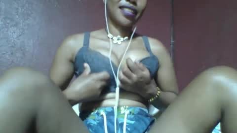 Snapshot of loveinlife750427 chatting on March 9, 1:59 pm loveinlife750427 online show from March 9, 1:59 pm