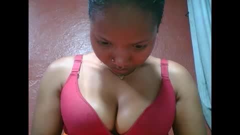 Snapshot of loveinlife750427 chatting on September 18, 5:42 am loveinlife750427 online show from September 18, 5:42 am