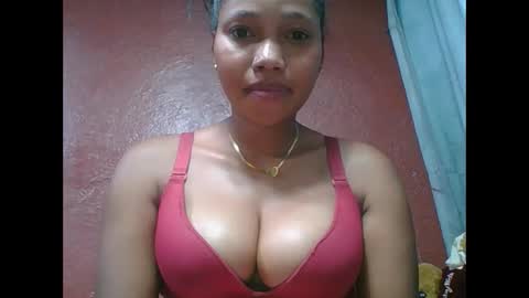 Snapshot of loveinlife750427 chatting on October 21, 2:18 pm loveinlife750427 online show from October 21, 2:18 pm