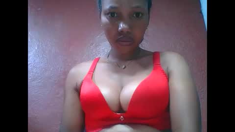 Snapshot of loveinlife750427 chatting on November 12, 5:08 am loveinlife750427 online show from November 12, 5:08 am