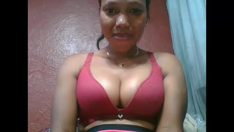 Snapshot of loveinlife750427 chatting on November 14, 8:18 pm loveinlife750427 online show from November 14, 8:18 pm