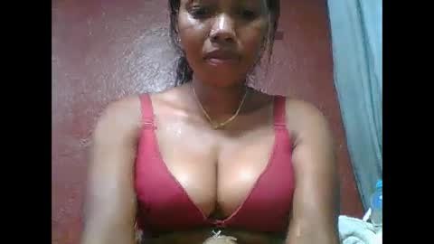 Snapshot of loveinlife750427 chatting on November 17, 7:52 pm loveinlife750427 online show from November 17, 7:52 pm