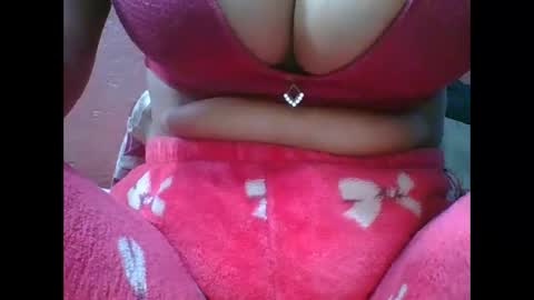 loveinlife750427 online show from January 15, 5:12 am