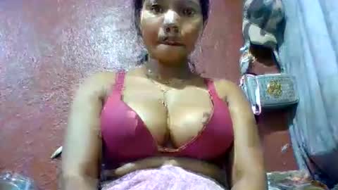 loveinlife750427 online show from June 2, 2:02 am