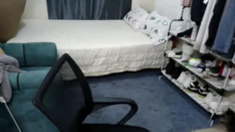 LOVELY online show from March 29, 5:02 pm