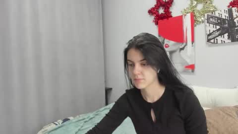 lovely__audrey online show from December 21, 1:24 am