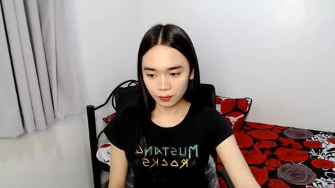 Snapshot of lovely_davis chatting on January 27, 7:45 am Erica online show from January 27, 7:45 am