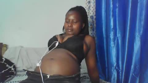 Snapshot of lovely_goodness chatting on December 7, 8:11 am enid online show from December 7, 8:11 am