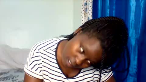 Snapshot of lovely_goodness chatting on December 13, 7:25 am enid online show from December 13, 7:25 am