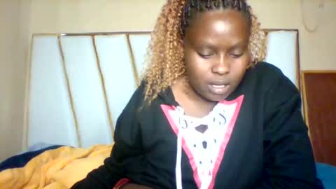 Snapshot of lovely_goodness chatting on February 17, 11:18 am enid online show from February 17, 11:18 am