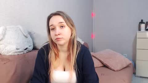 Lovely Hayley online show from February 2, 9:46 pm