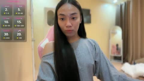lovely_leah23 online show from April 12, 7:41 pm