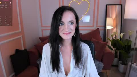 lovely_lo online show from March 28, 1:33 pm