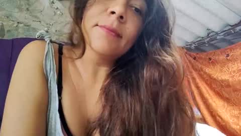 Snapshot of lovely_maia chatting on November 17, 3:18 pm Maya online show from November 17, 3:18 pm