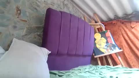 Snapshot of lovely_maia chatting on December 21, 3:19 pm Maya online show from December 21, 3:19 pm