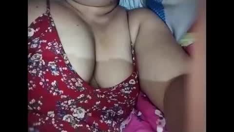 lovely_orchid online show from May 20, 1:39 pm