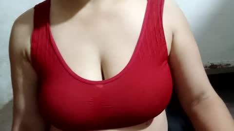 Snapshot of lovely_sweet_girl chatting on July 13, 10:07 am katrina follow me guys online show from July 13, 10:07 am