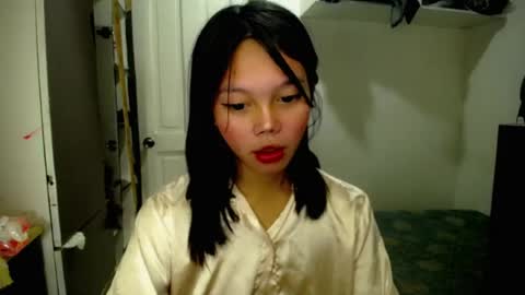 Snapshot of lovely_thea_xoxo chatting on July 9, 8:18 am Thea online show from July 9, 8:18 am