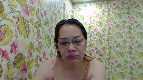 lovelyasiancutie online show from November 10, 9:25 pm