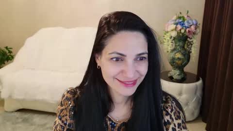 Snapshot of lovelybeatricee chatting on February 25, 7:18 am Beatrice online show from February 25, 7:18 am