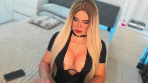 LOVELY CAREL 777 online show from April 16, 1:39 am