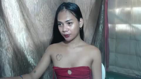 Snapshot of lovelycarmilla chatting on May 2, 7:02 am Carnilla online show from May 2, 7:02 am