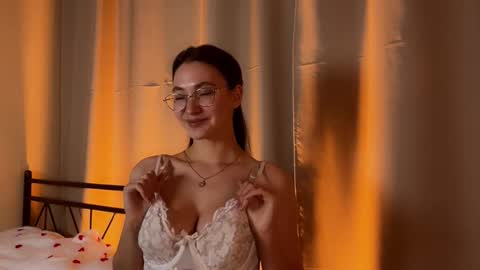 Snapshot of lovelycoupleforyou chatting on December 5, 5:53 pm Solfiro online show from December 5, 5:53 pm