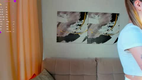 Snapshot of lovelygracee chatting on October 20, 12:49 pm lovelygracee online show from October 20, 12:49 pm