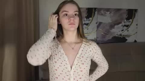 Snapshot of lovelygracee chatting on November 6, 1:56 pm lovelygracee online show from November 6, 1:56 pm