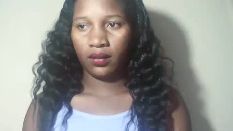 lovelylarra online show from April 8, 6:41 pm