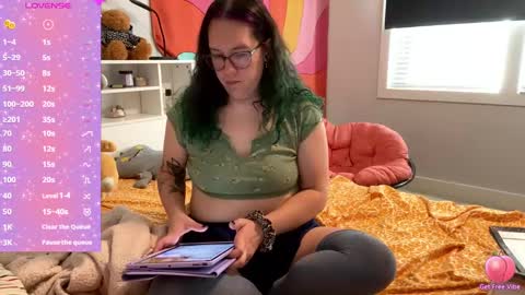 Lilith online show from December 3, 8:06 pm