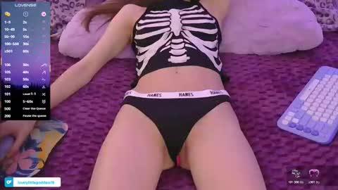 Lovely online show from April 4, 10:40 pm