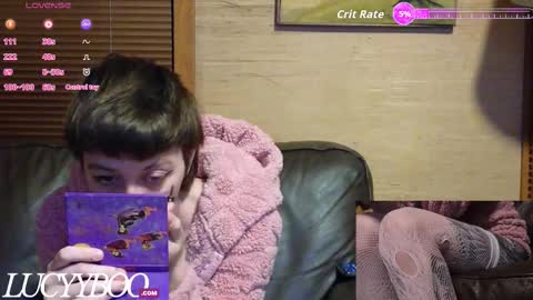 lovelylittlelucyy online show from December 15, 12:15 am