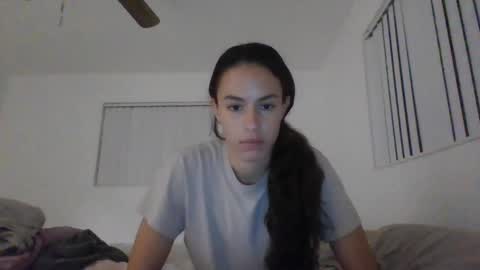 Snapshot of lovelylovelybrooke chatting on January 23, 2:02 am lovelylovelybrooke online show from January 23, 2:02 am