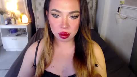 Snapshot of lovelymarie69 chatting on December 6, 6:50 pm Rebeca online show from December 6, 6:50 pm