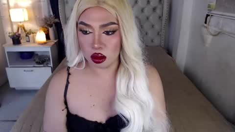 Snapshot of lovelymarie69 chatting on January 12, 8:03 pm Rebeca online show from January 12, 8:03 pm