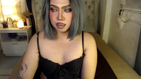 Snapshot of lovelymarie69 chatting on January 19, 5:18 pm Rebeca online show from January 19, 5:18 pm
