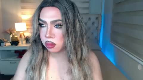 Snapshot of lovelymarie69 chatting on February 13, 6:16 pm Rebeca online show from February 13, 6:16 pm