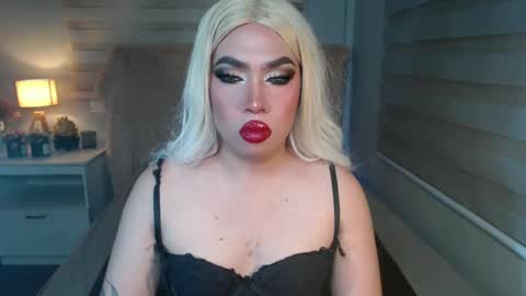 Snapshot of lovelymarie69 chatting on March 7, 6:43 pm Rebeca online show from March 7, 6:43 pm