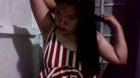 lovelymocha27s online show from October 13, 1:11 pm