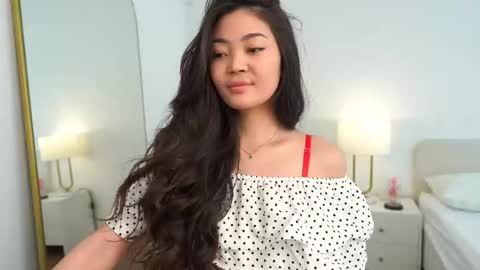 kim online show from February 9, 10:41 am