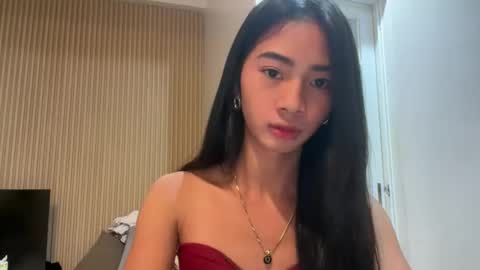 lovelyours_kishia online show from April 8, 5:46 pm