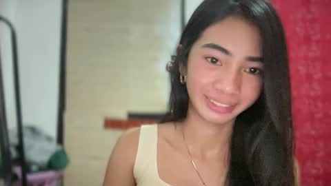 lovelyours_kishia online show from April 12, 12:15 am