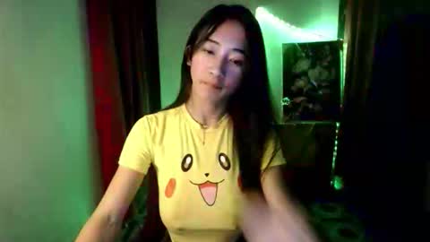 Snapshot of lovelypetite143 chatting on February 14, 8:38 pm lovelypetite143 online show from February 14, 8:38 pm